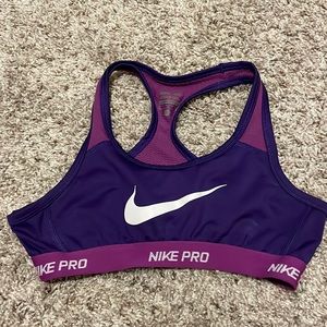 Kids medium Nike Pro sports bra